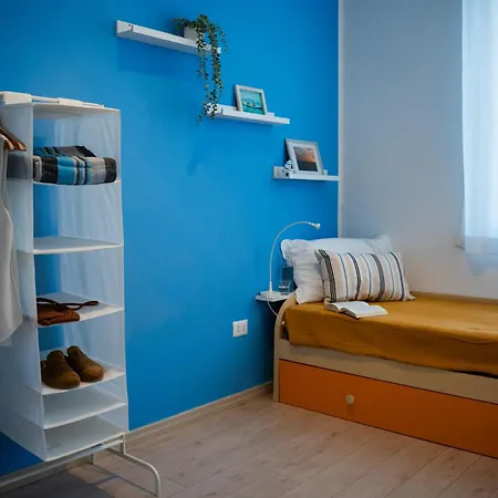 Costa Est House Apartman *